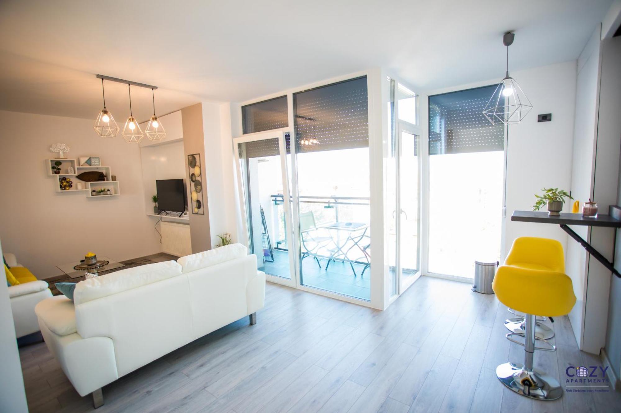 Luxury Cozy At Plaza Apartment