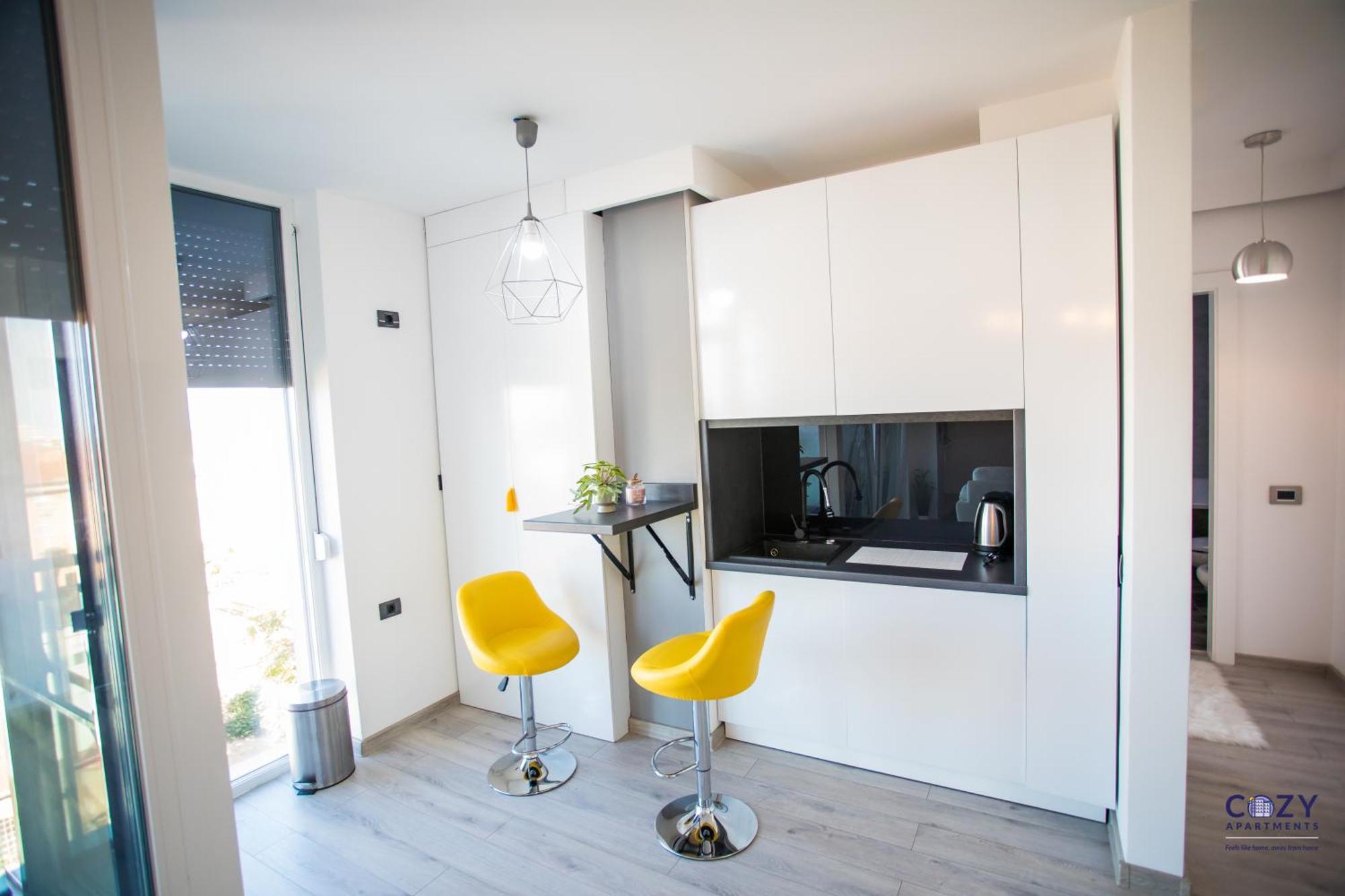 Luxury Cozy At Plaza Apartment